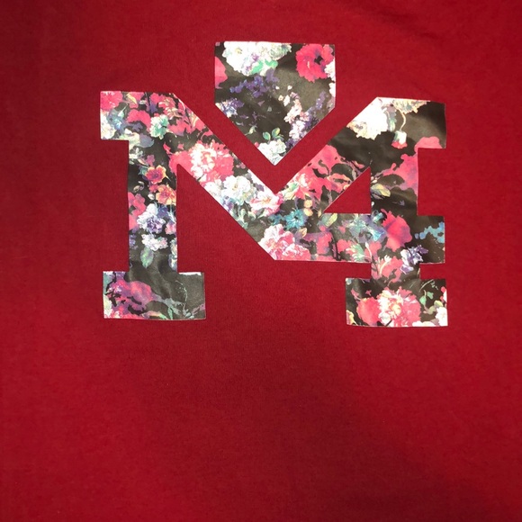 M4 by Yadi Red/ Maroon Floral logo top - Picture 5 of 7